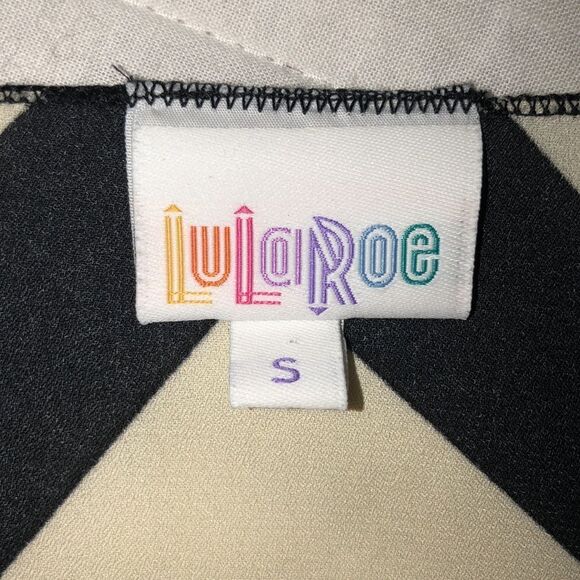 LuLaRoe S Rare Monroe Ivory Black Chevron Open Waterfall  Cardigan Duster Kimono - Picture 10 of 11